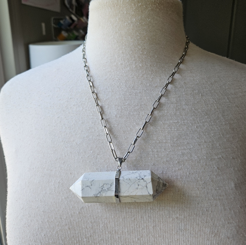 Elle Louise Marble Statement Necklace
